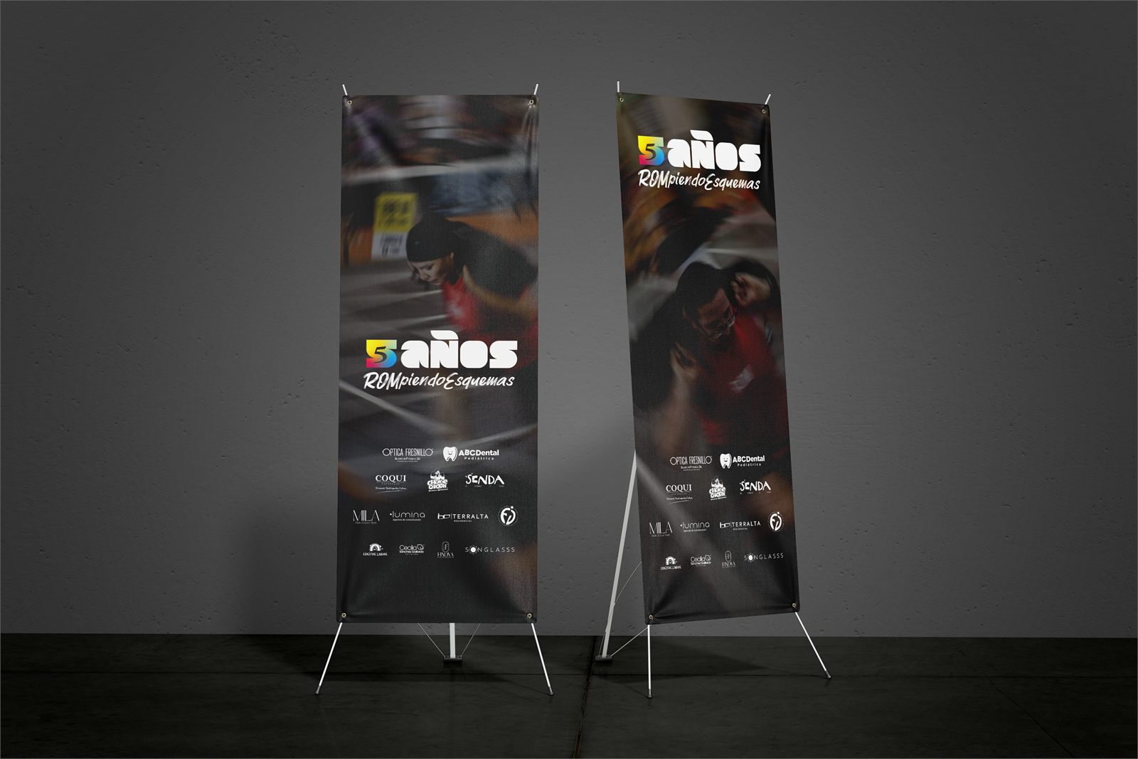 Dos banners tipo araña para el quinto aniversario de ROM
