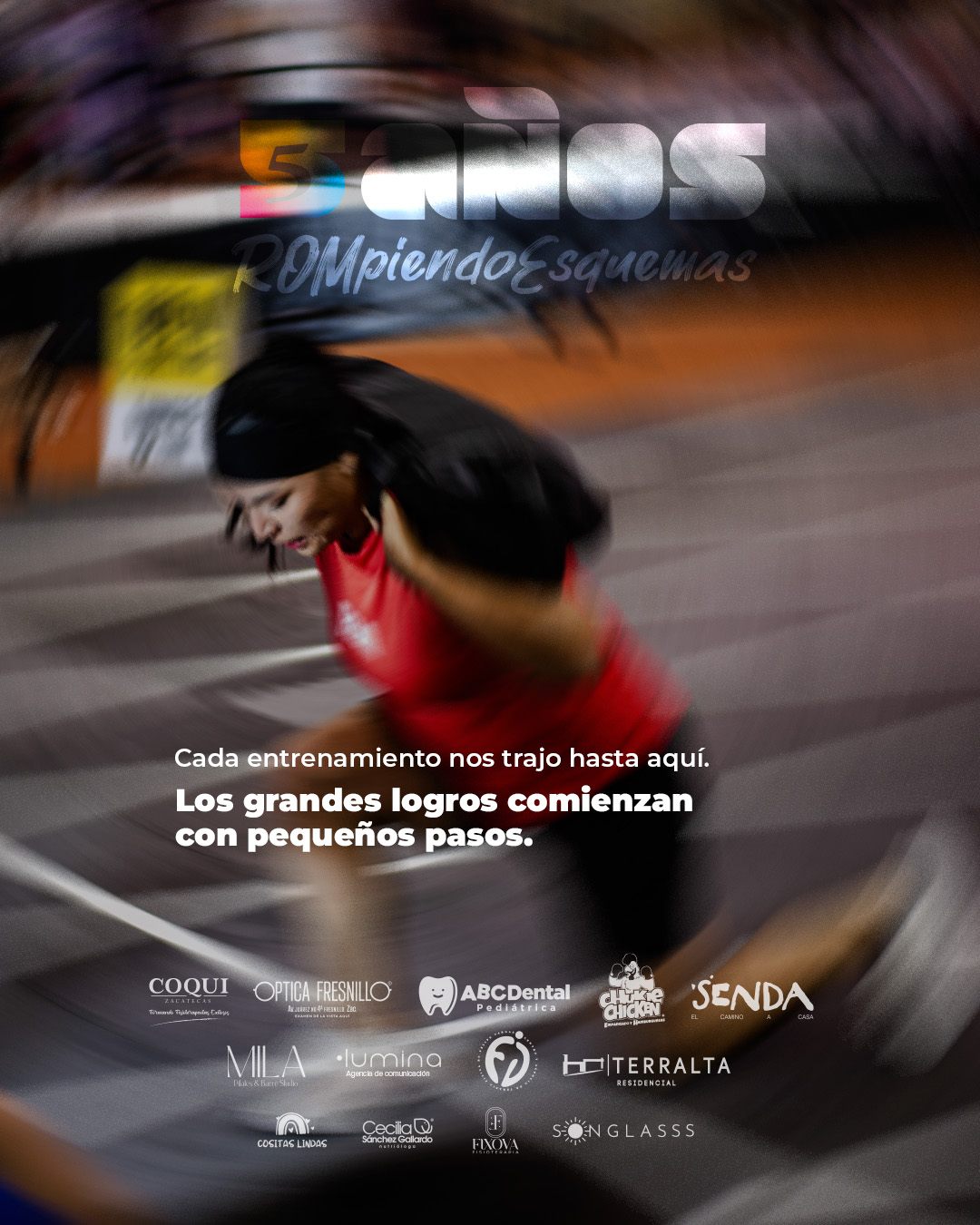 Pieza de aniversario de ROM: cinco años, con una carrera captada en movimiento